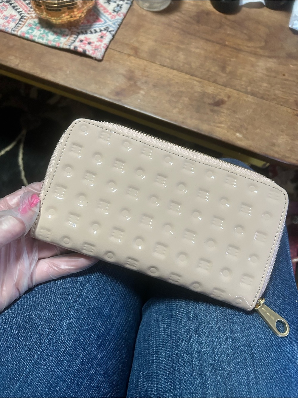 Arcadia cream colored like new wallet
